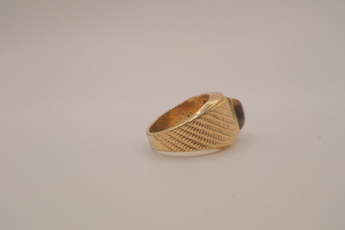 Vintage 18K Tiger's eye Signet ring