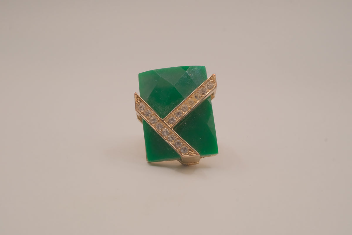 Vintage Green stone statement stretch ring