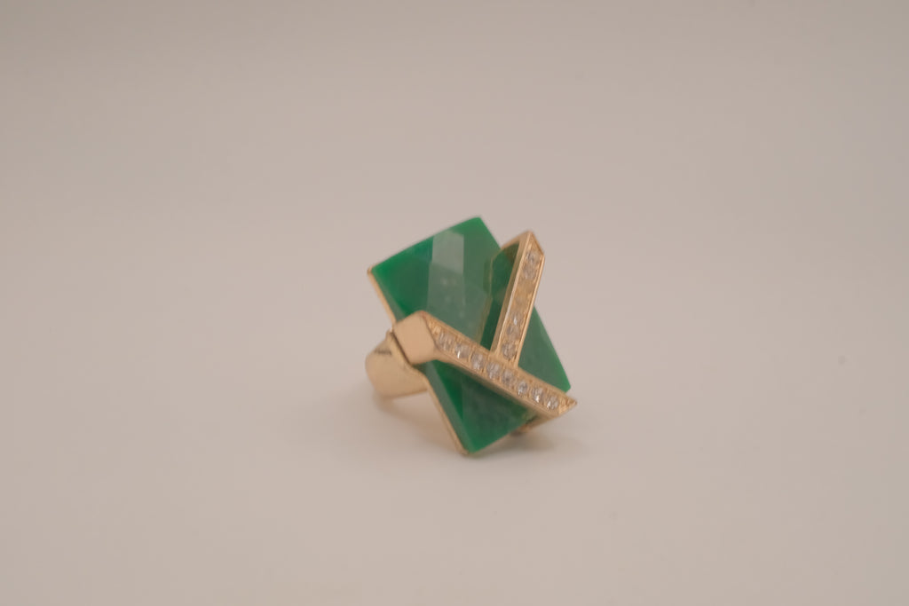 Vintage Green stone statement stretch ring