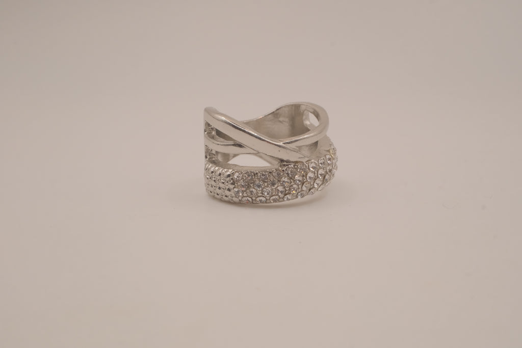 Vintage silver tone crisscross ring