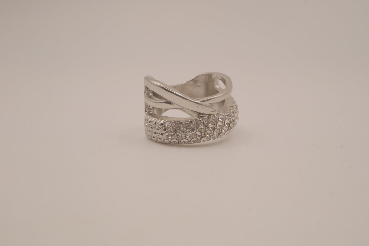 Vintage silver tone crisscross ring