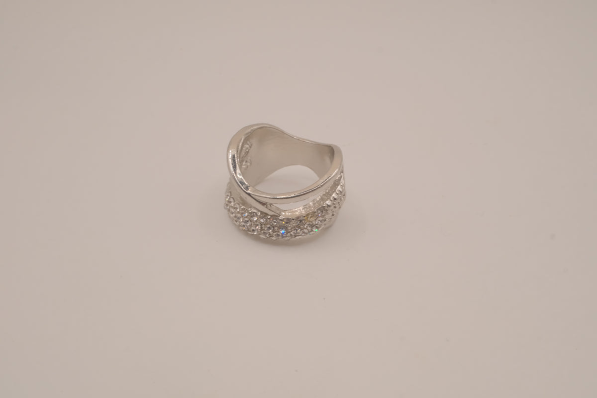 Vintage silver tone crisscross ring