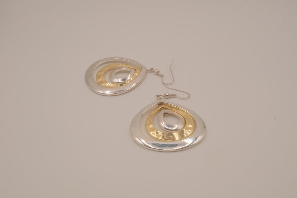 Two-tone layered teardrop dangle earrings
