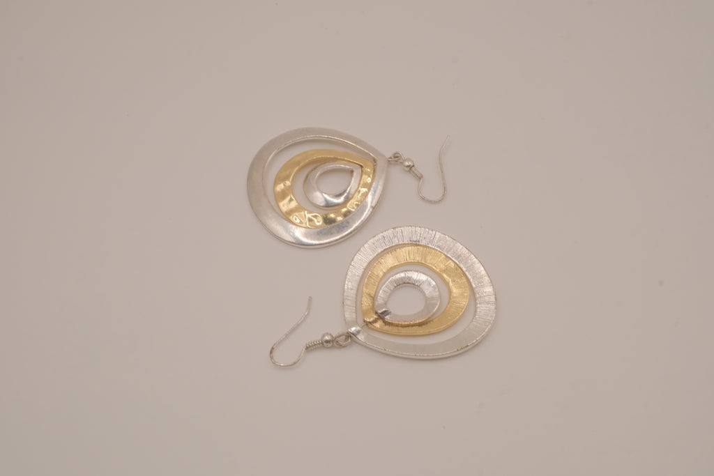 Two-tone layered teardrop dangle earrings