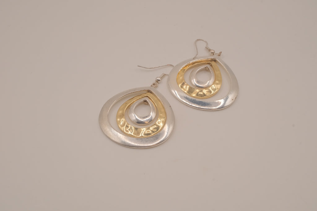 Two-tone layered teardrop dangle earrings