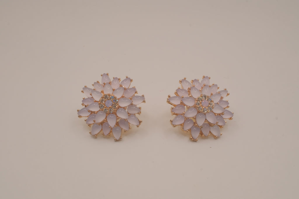Vintage flower stud earrings