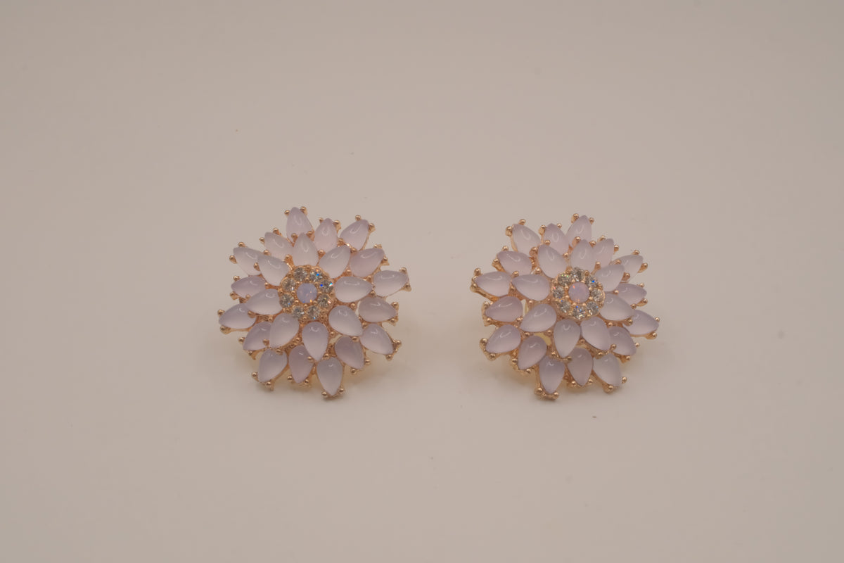 Vintage flower stud earrings