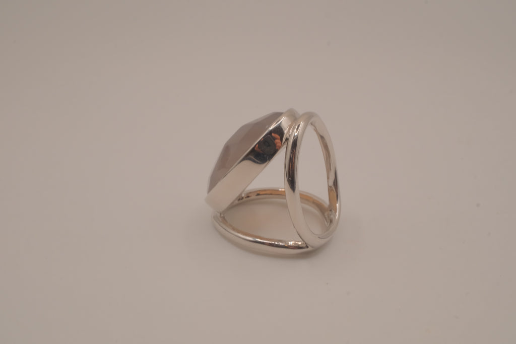 Vintage Lia Sophia Oval statement ring