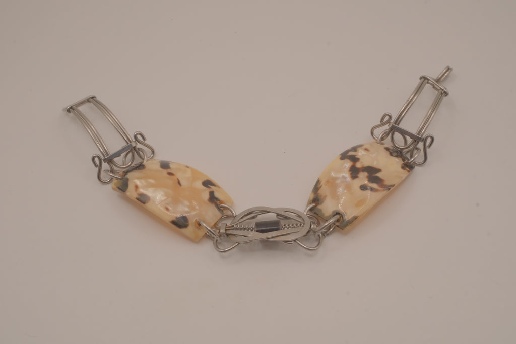 Vintage natural shell paneled link bracelet
