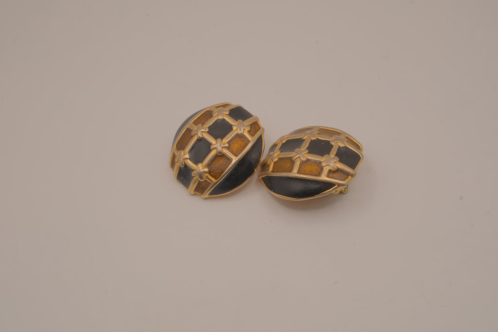 Vintage 1980s dome statement clip on earrings