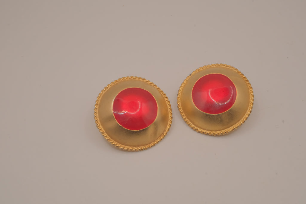 Vintage Red dome clip on earrings&nbsp;