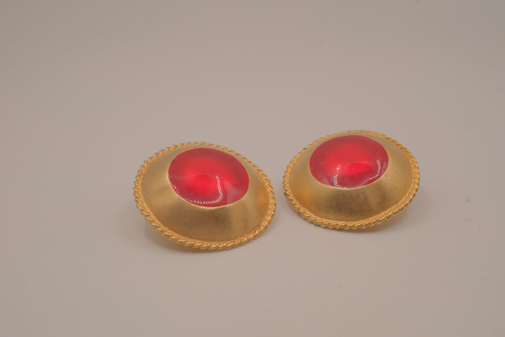 Vintage Red dome clip on earrings&nbsp;