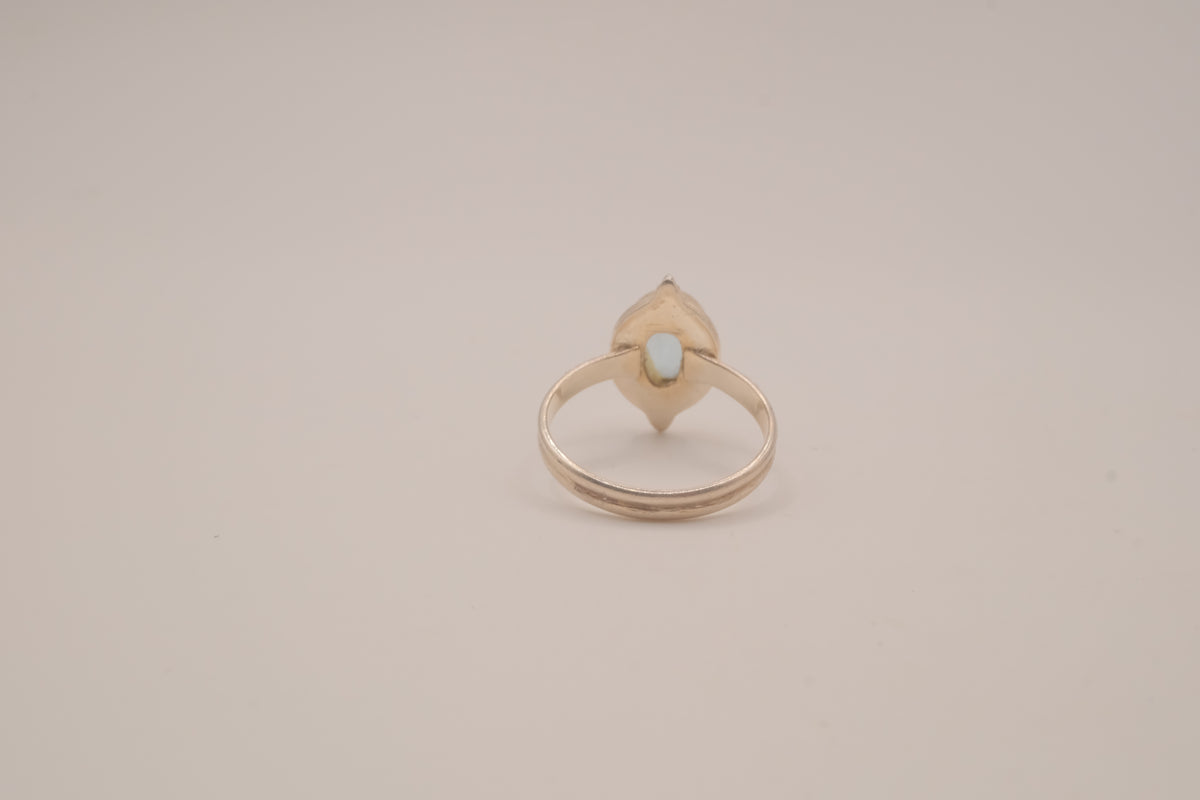 Vintage Sterling silver Oval cut Blue Topaz ring
