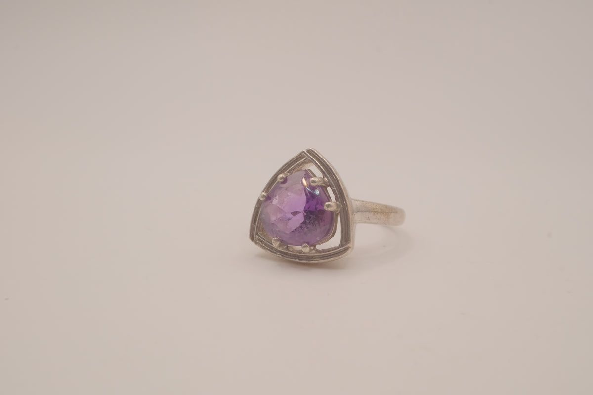 Vintage Sterling silver Amethyst statement ring