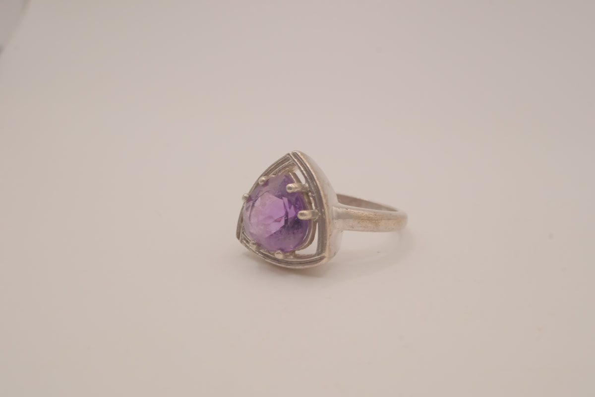 Vintage Sterling silver Amethyst statement ring