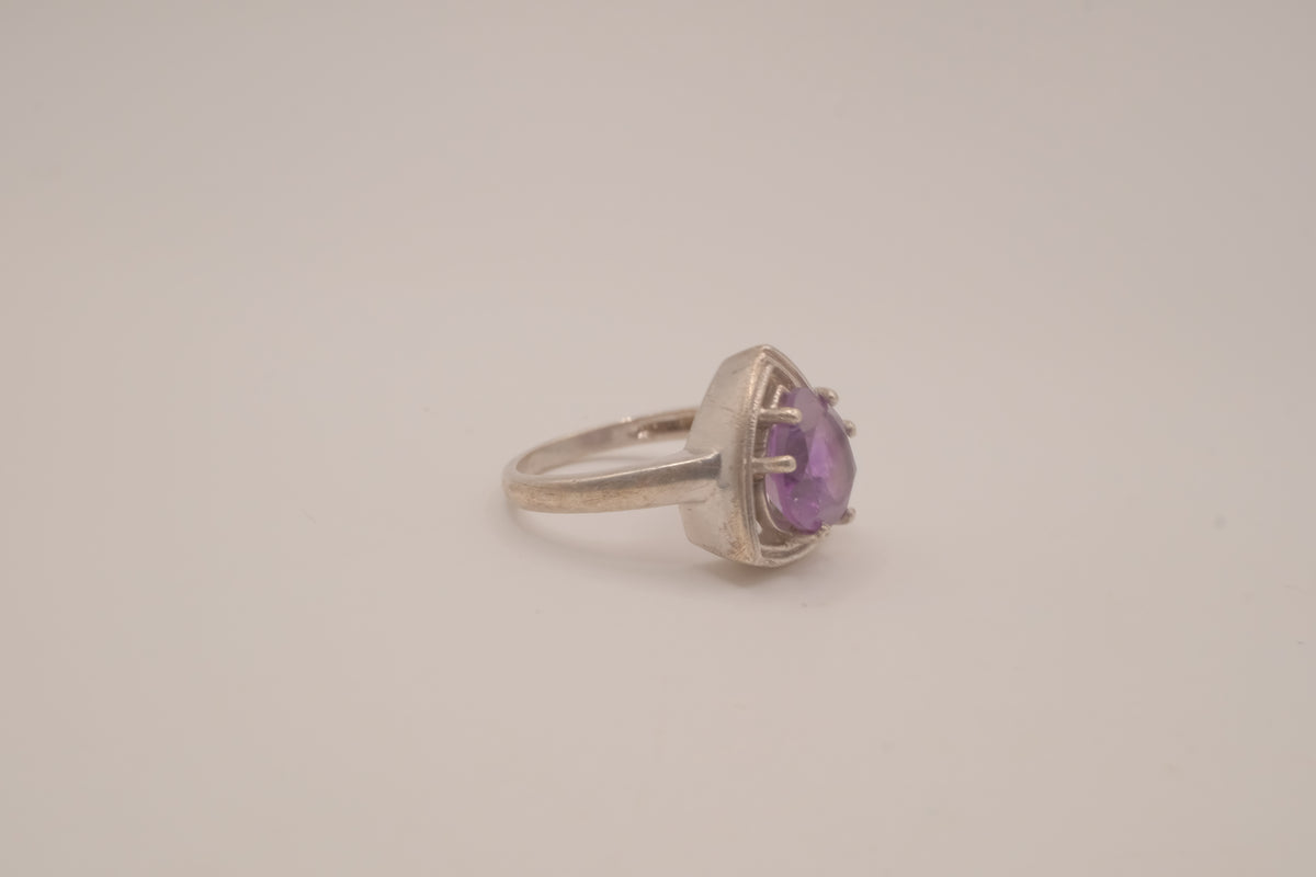 Vintage Sterling silver Amethyst statement ring