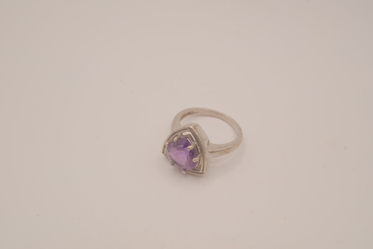 Vintage Sterling silver Amethyst statement ring