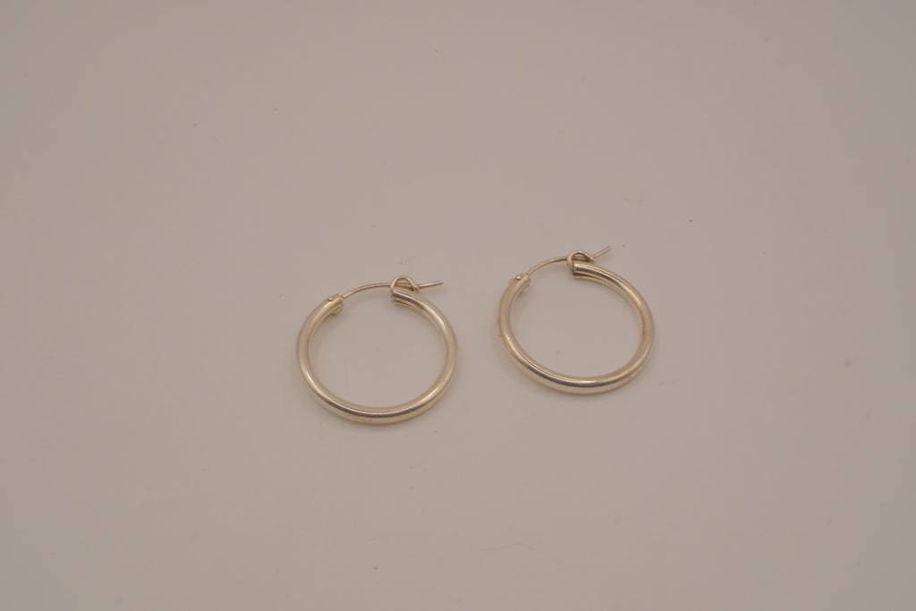 Classic Sterling silver hoop earrings&nbsp;
