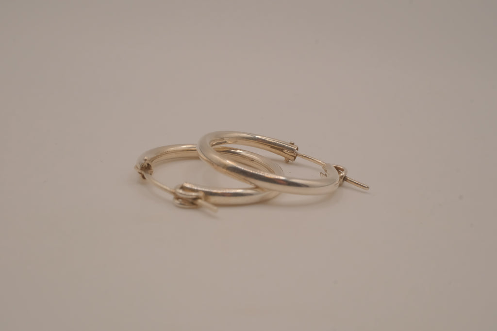 Classic Sterling silver hoop earrings&nbsp;