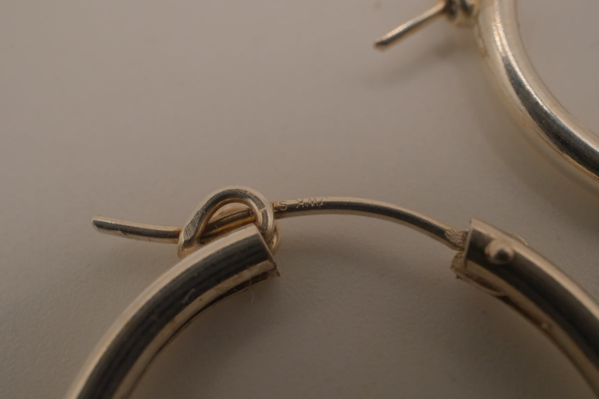 Classic Sterling silver hoop earrings&nbsp;