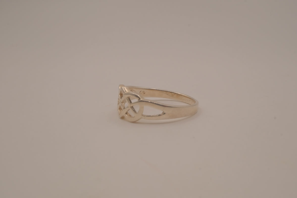 Sterling silver Celtic knot ring