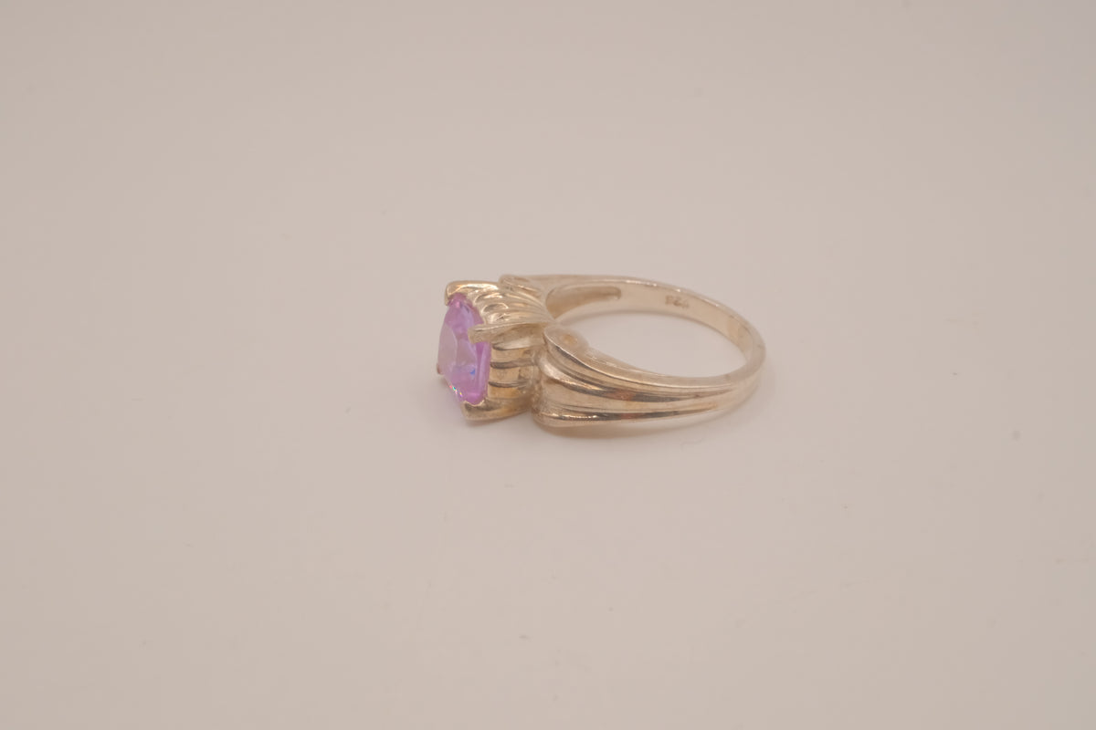 Vintage Sterling silver Lavender amethyst gemstone solitaire ring