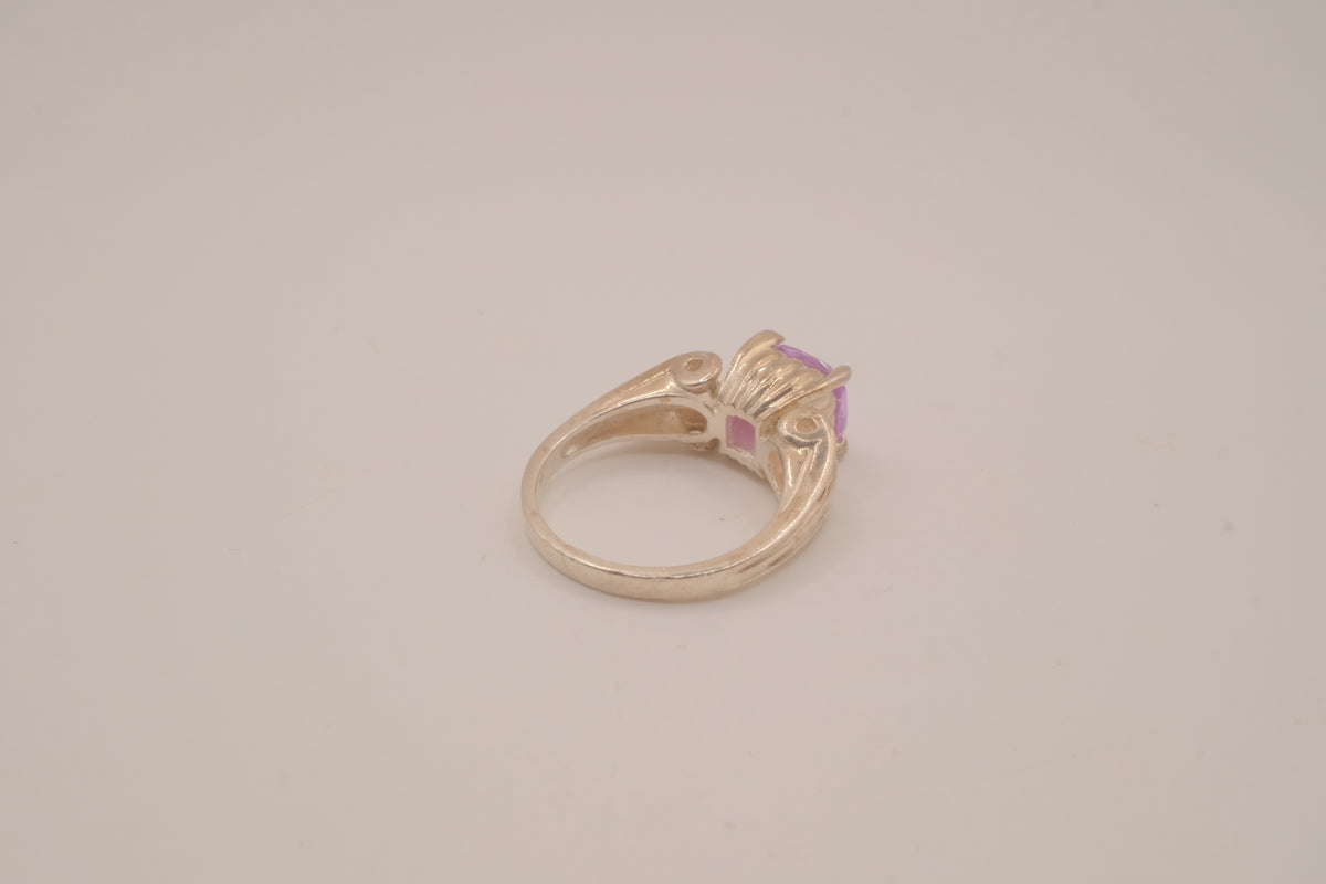 Vintage Sterling silver Lavender amethyst gemstone solitaire ring