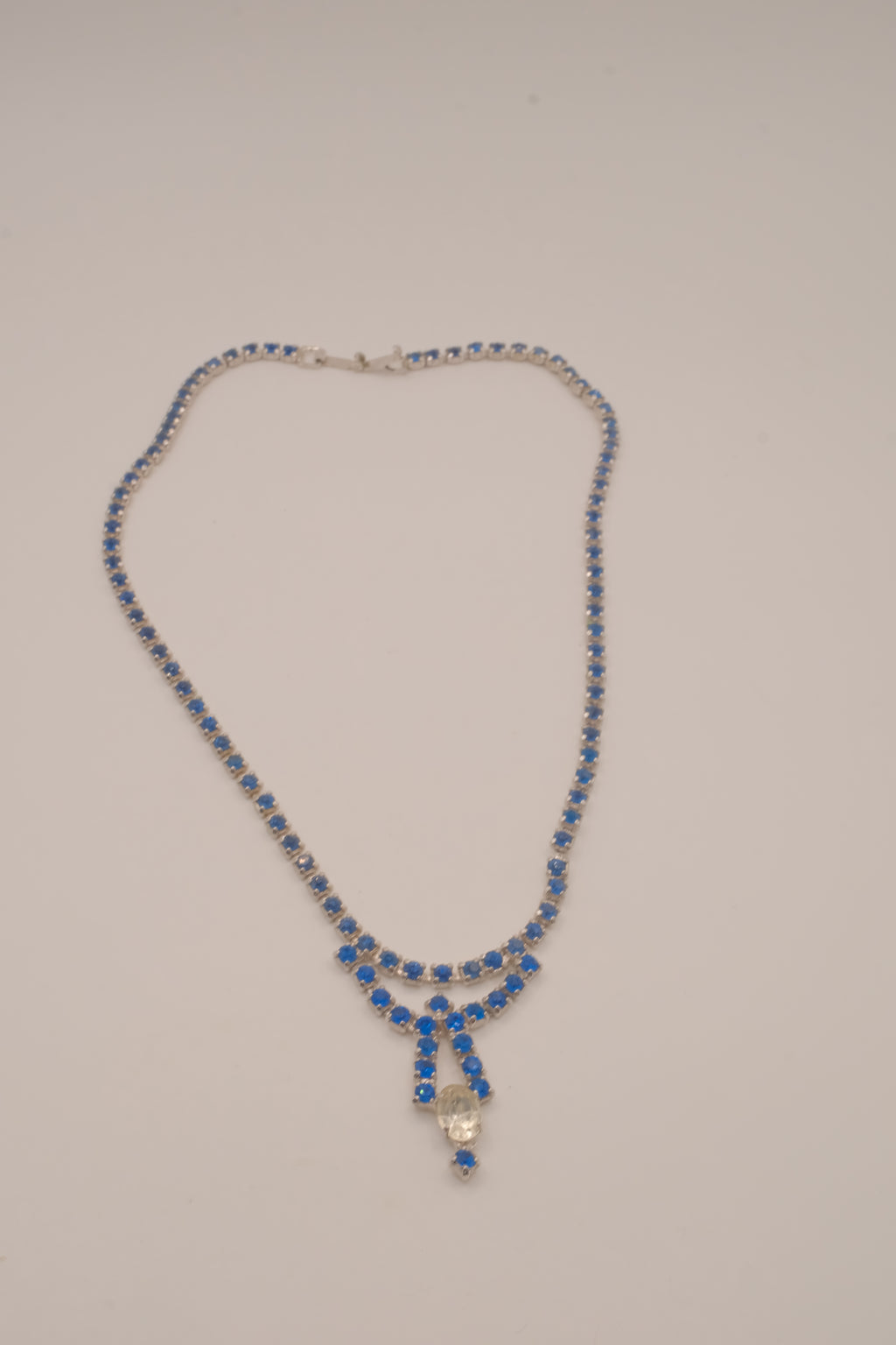 Vintage mid century Cobalt blue rhinestones necklace