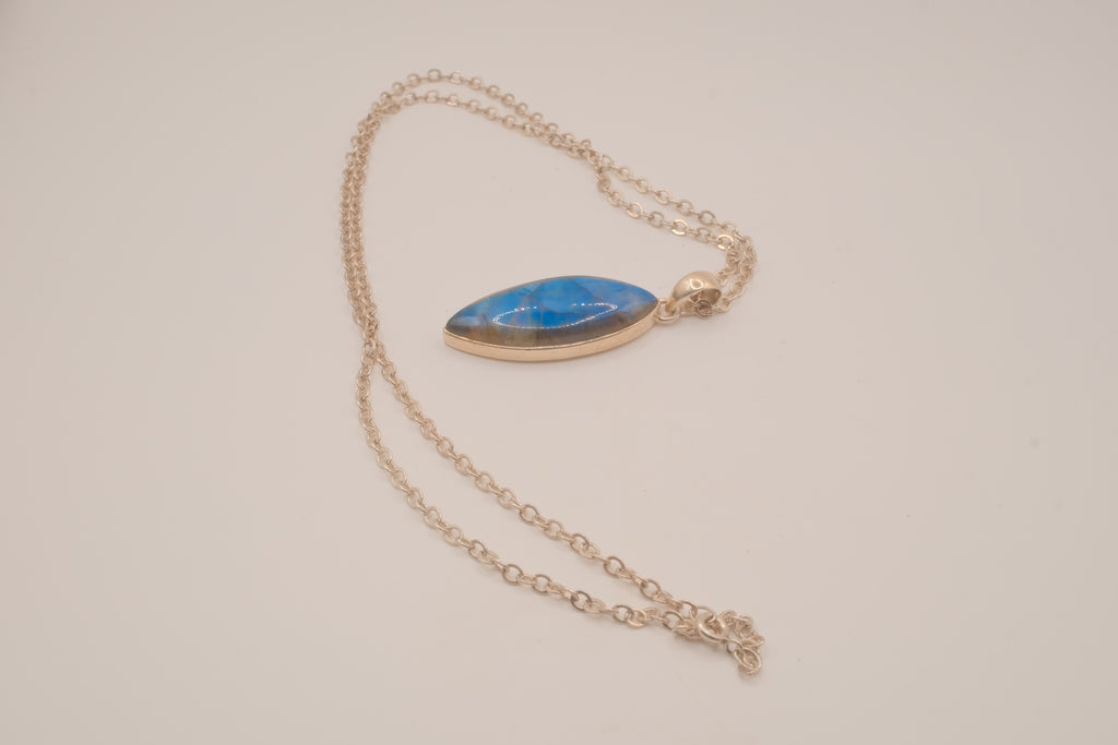 Sterling silver marquise-cut labradorite pendant necklace