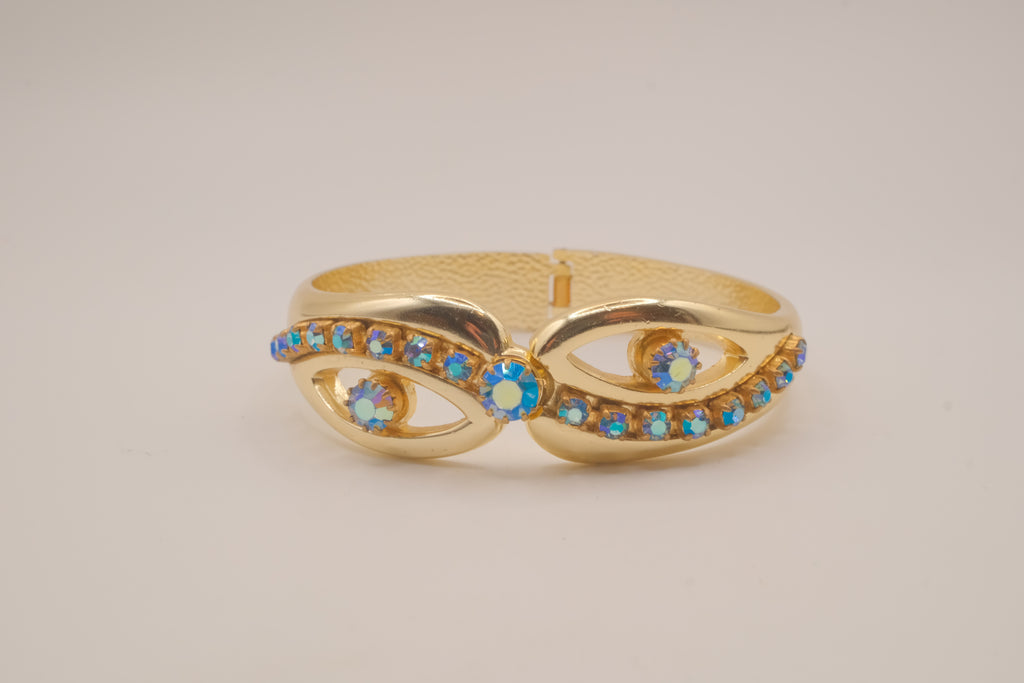 Vintage mid-century hinged clamper cuff bracelet