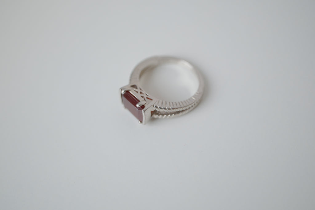 Vintage NVC sterling silver garnet solitaire ring