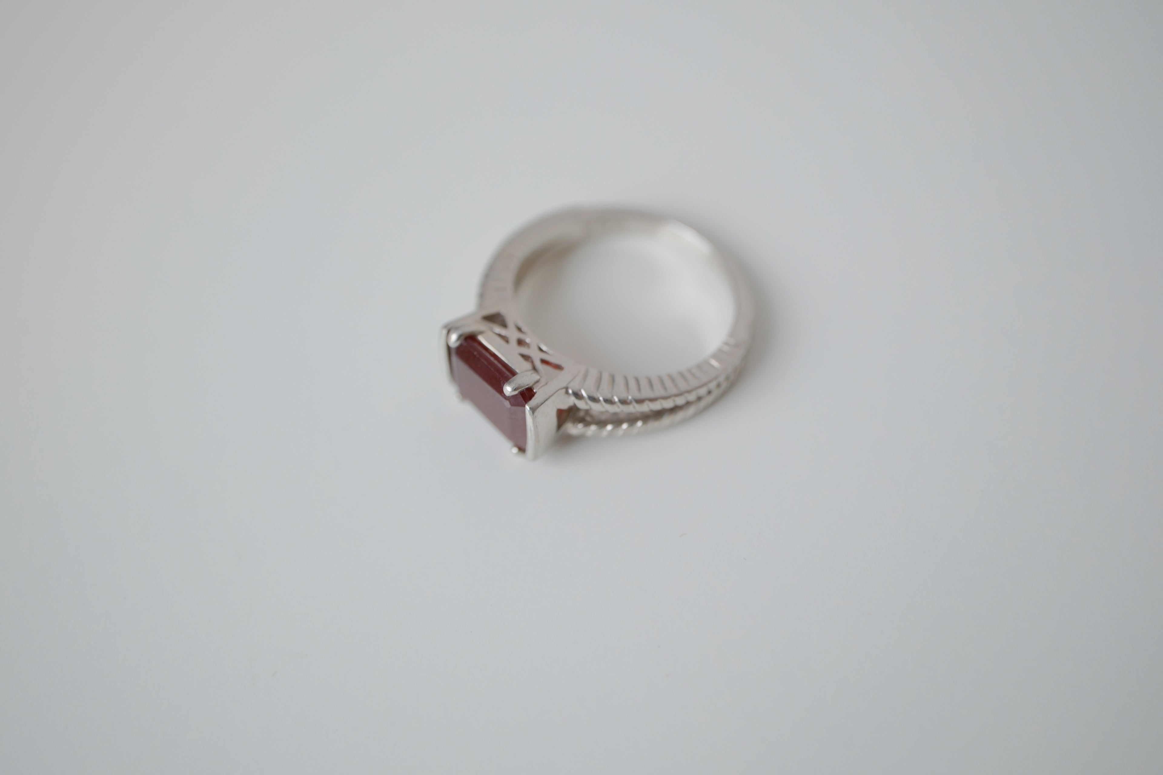 Vintage NVC sterling silver garnet solitaire ring