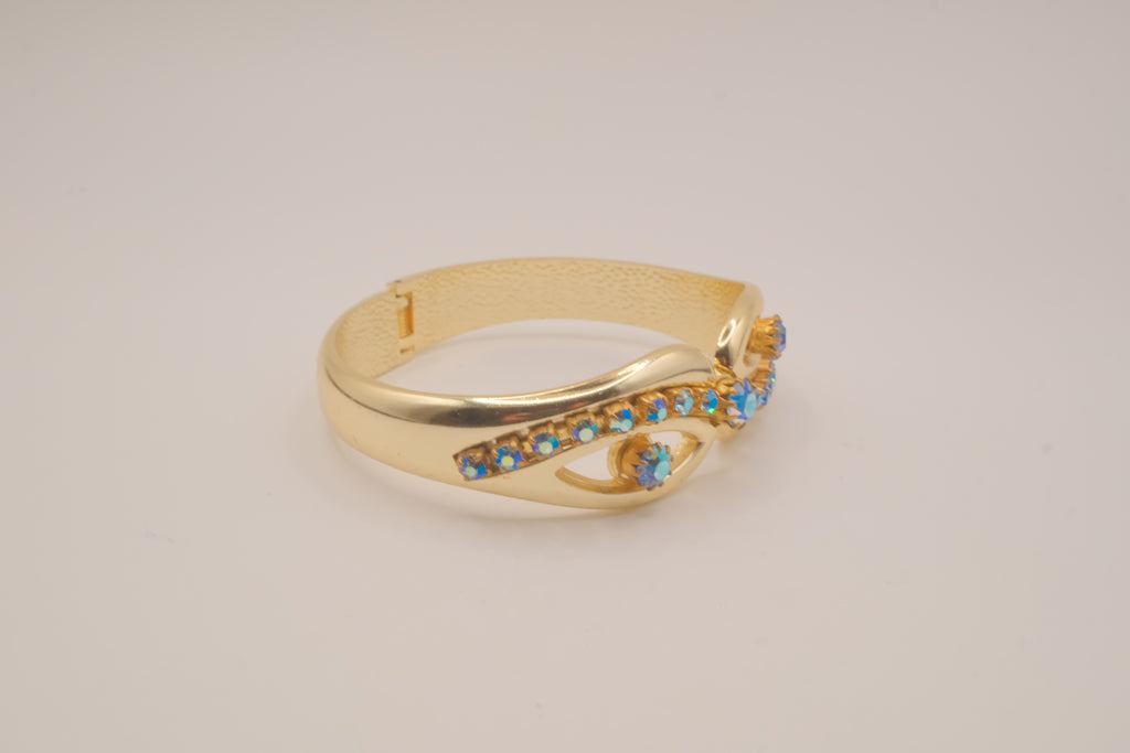 Vintage mid-century hinged clamper cuff bracelet