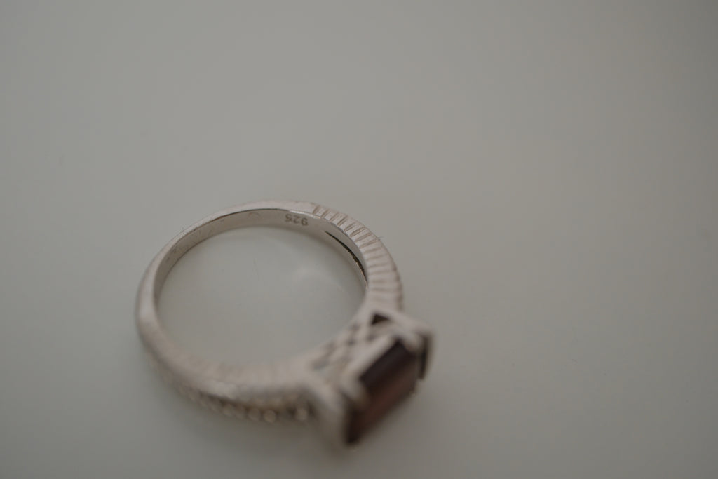 Vintage NVC sterling silver garnet solitaire ring