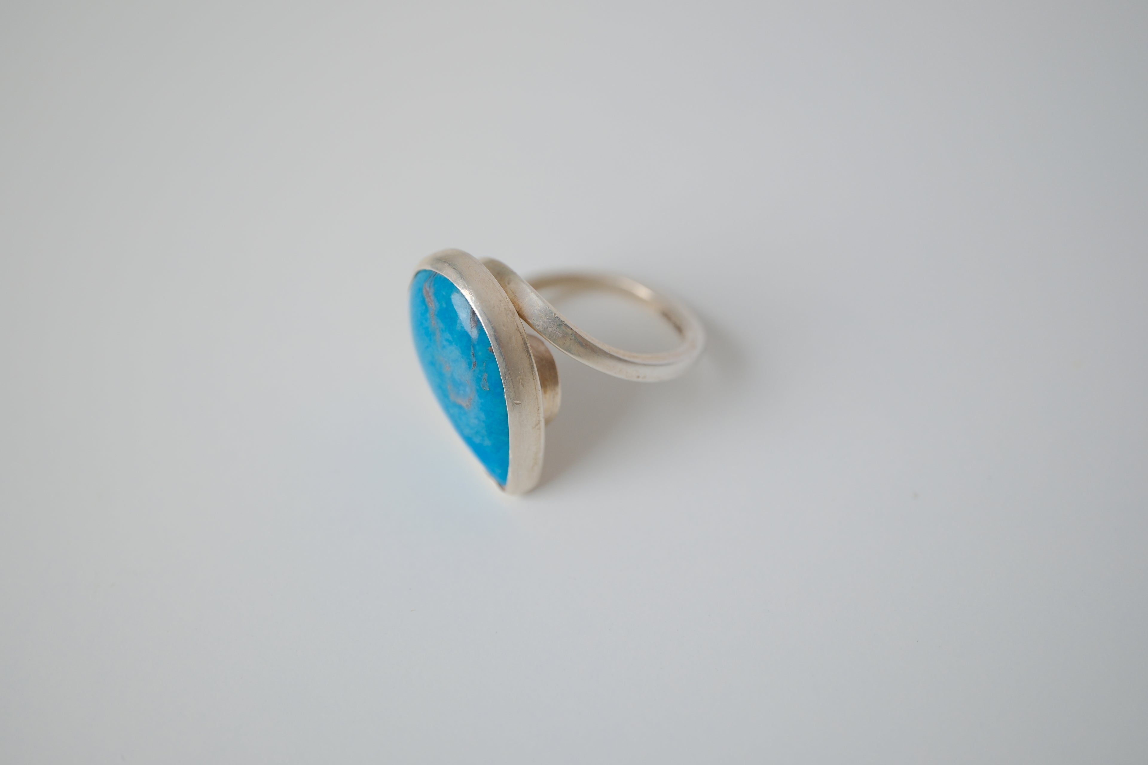 Vintage Sterling silver Blue Turquoise Tear drop ring