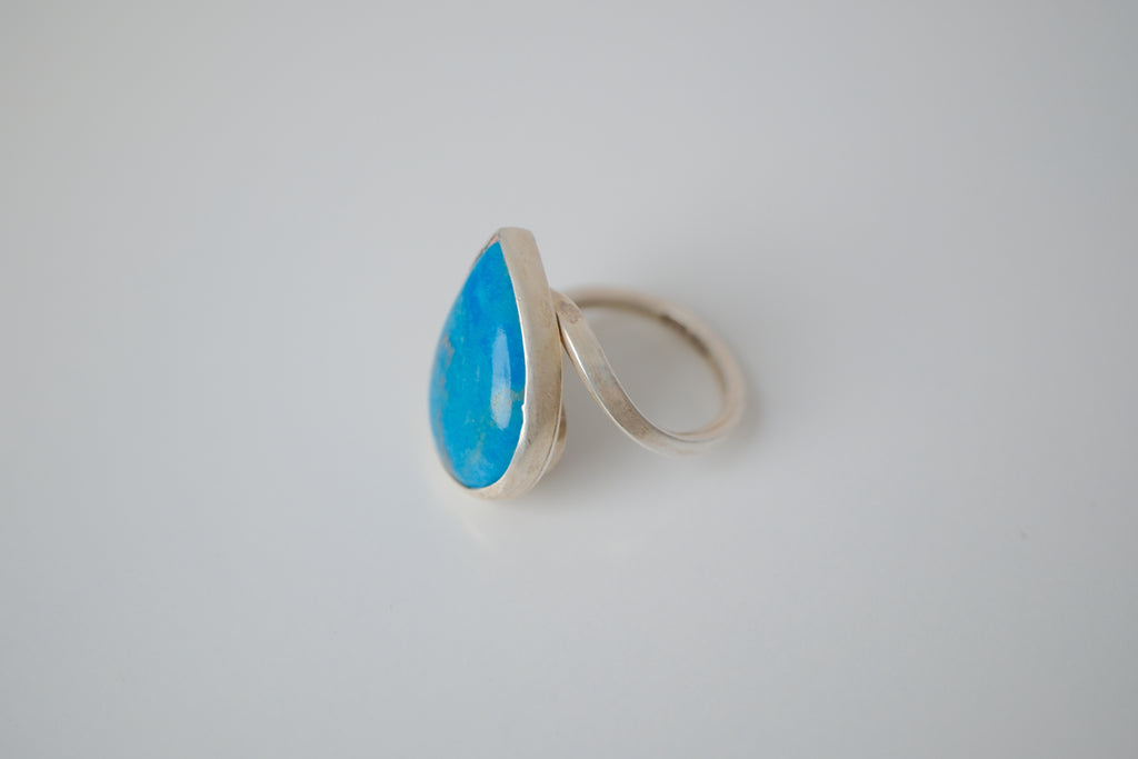 Vintage Sterling silver Blue Turquoise Tear drop ring