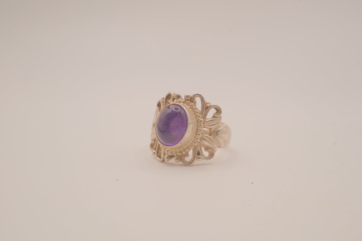 Vintage Sterling silver Amethyst Filigree Ring