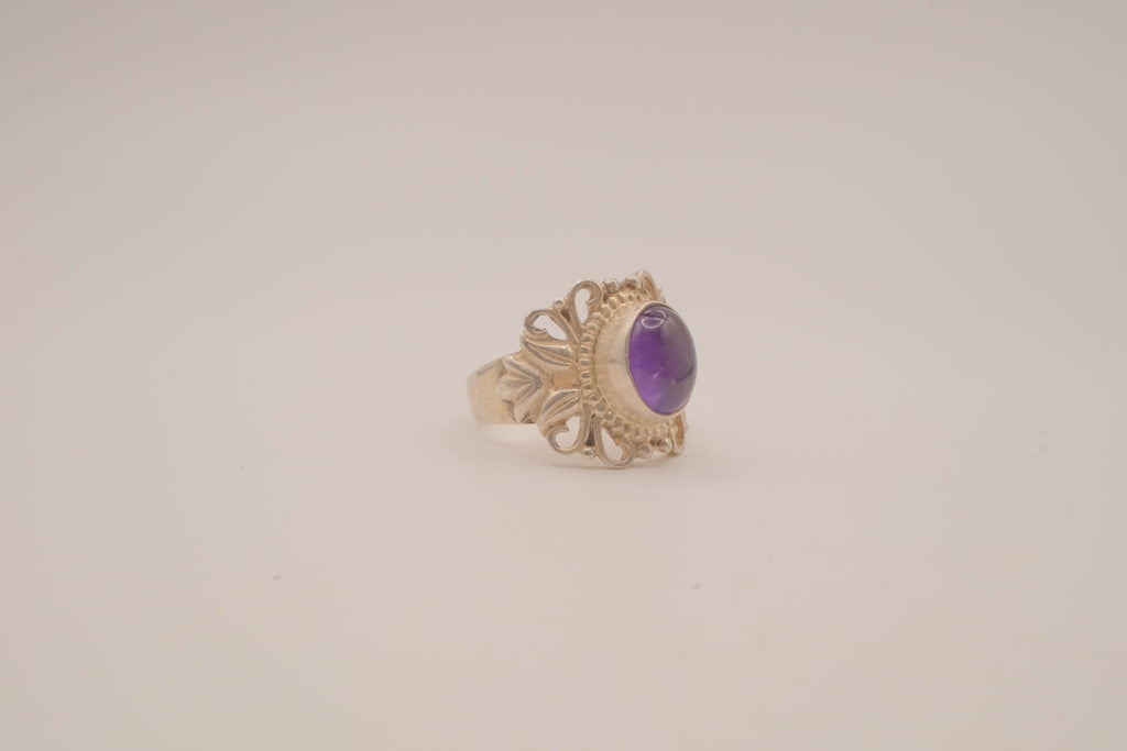 Vintage Sterling silver Amethyst Filigree Ring