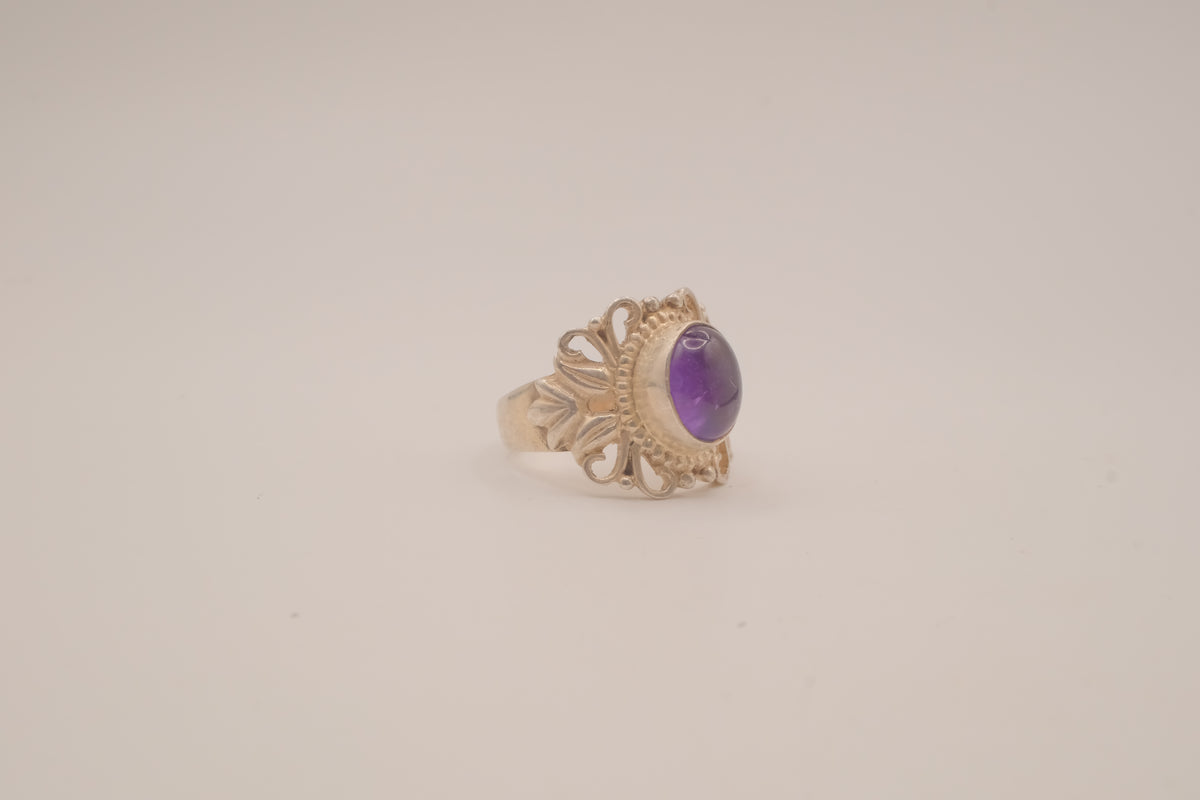 Vintage Sterling silver Amethyst Filigree Ring
