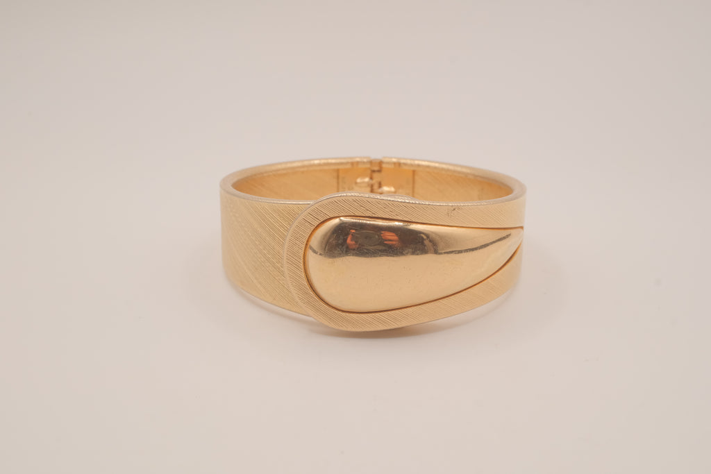 Vintage Sarah Cov "Tailored Cuff" hinged clamper bangle bracelet