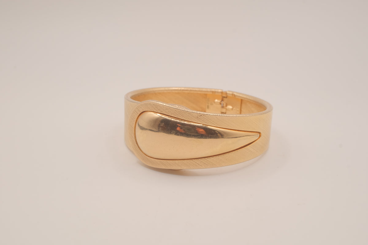 Vintage Sarah Cov "Tailored Cuff" hinged clamper bangle bracelet