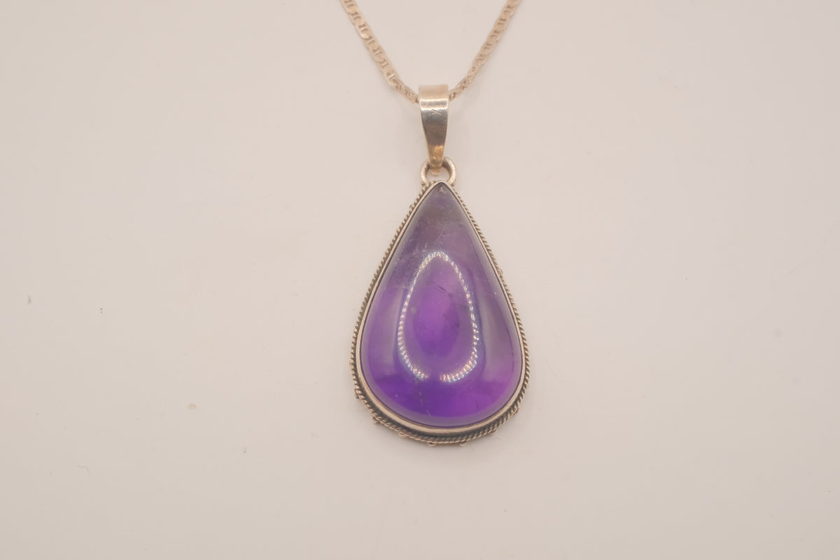 Vintage Sterling silver teardrop Amethyst pendant necklace