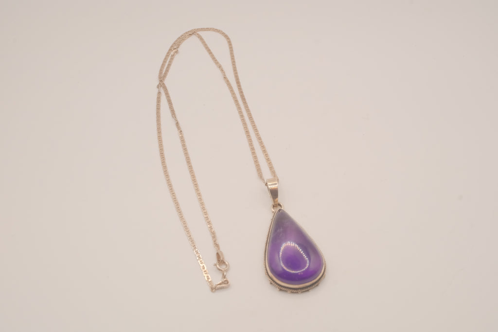 Vintage Sterling silver teardrop Amethyst pendant necklace