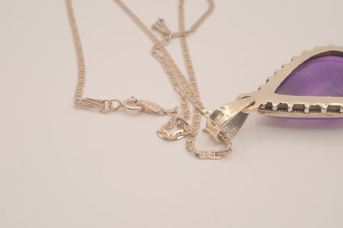 Vintage Sterling silver teardrop Amethyst pendant necklace
