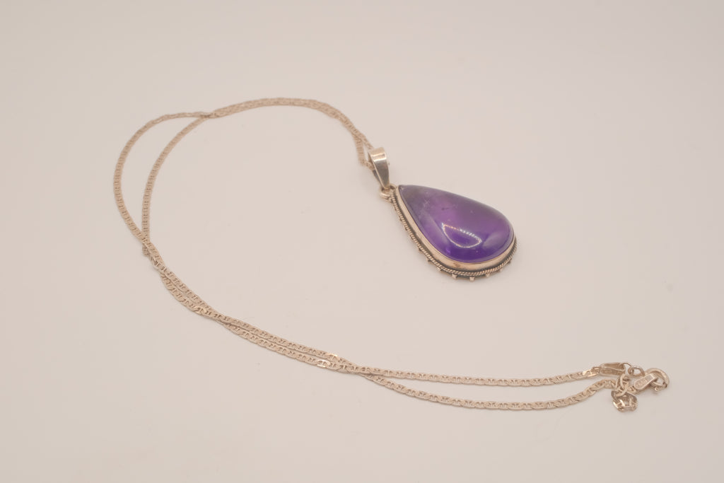 Vintage Sterling silver teardrop Amethyst pendant necklace