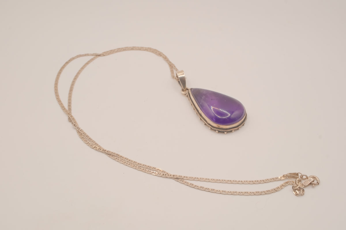 Vintage Sterling silver teardrop Amethyst pendant necklace