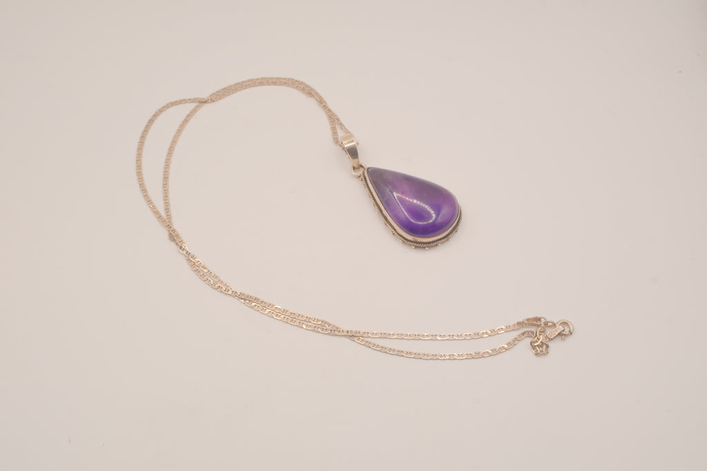 Vintage Sterling silver teardrop Amethyst pendant necklace