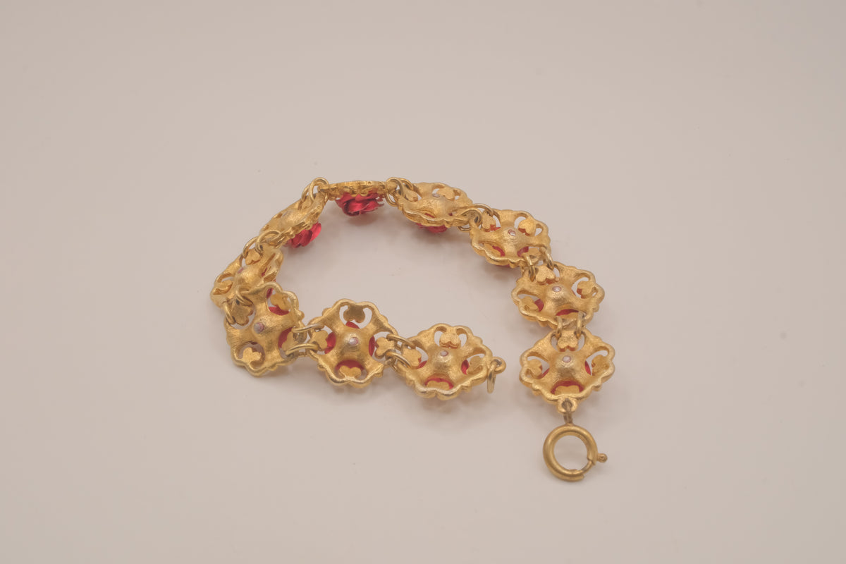 Vintage gold tone roses link bracelet