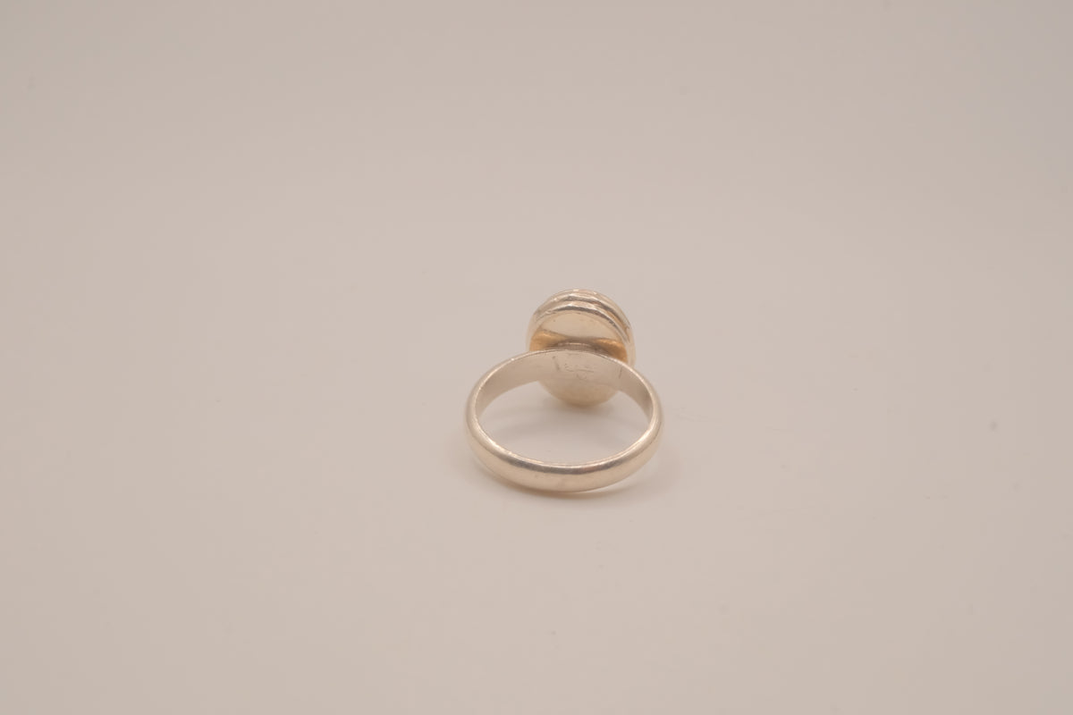 Sterling silver oval amethyst cabochon ring