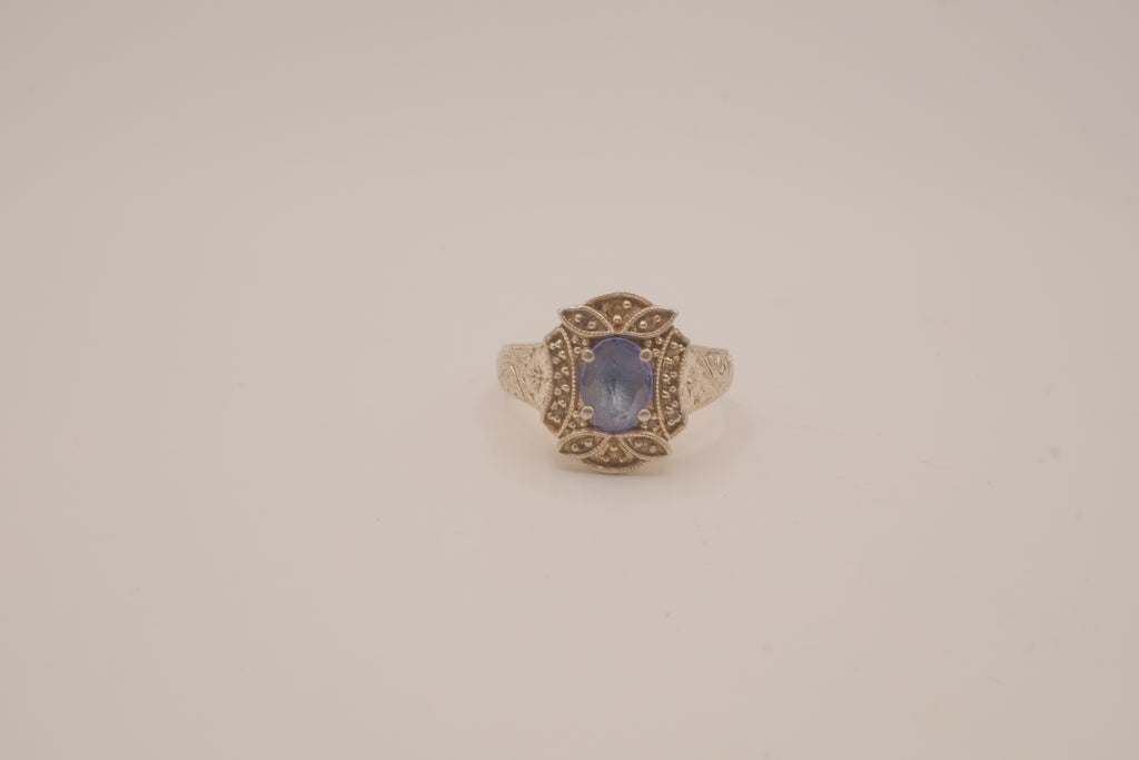 Sterling silver oval amethyst cabochon ring